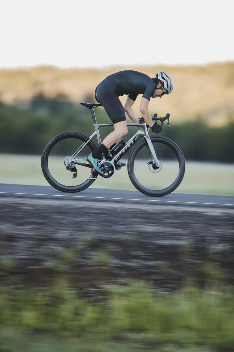 Giant Propel Advanced 1 Road Bike 2023 in Orion Nebula-2